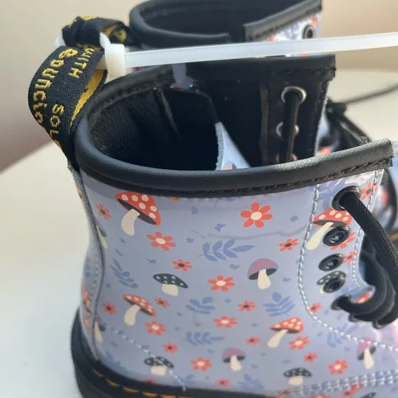 NWOT Dr. Martens Toddler 1460 Patent Woodland Lace Up Boots Size 13