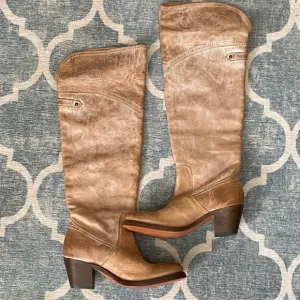 NWOT! FRYE Jane Tall Knee High Leather Cuff Western Style Riding Boots size 6