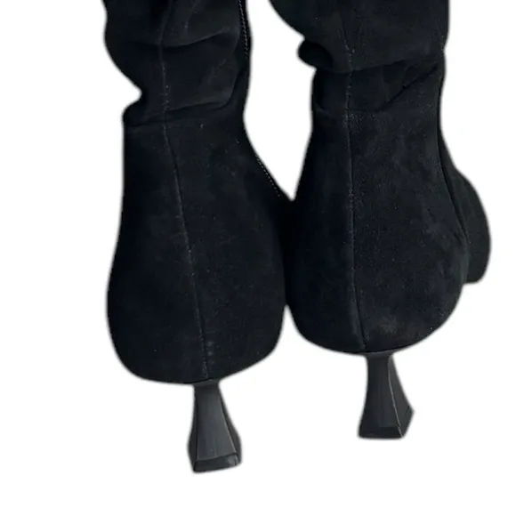 NWOT Gianni Bini Black Suede Tall Slouchy Kitten Heel Boots Size 7.5
