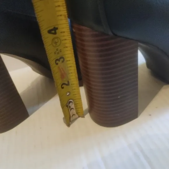 NWOT Justfab Ankle Boots Size 9