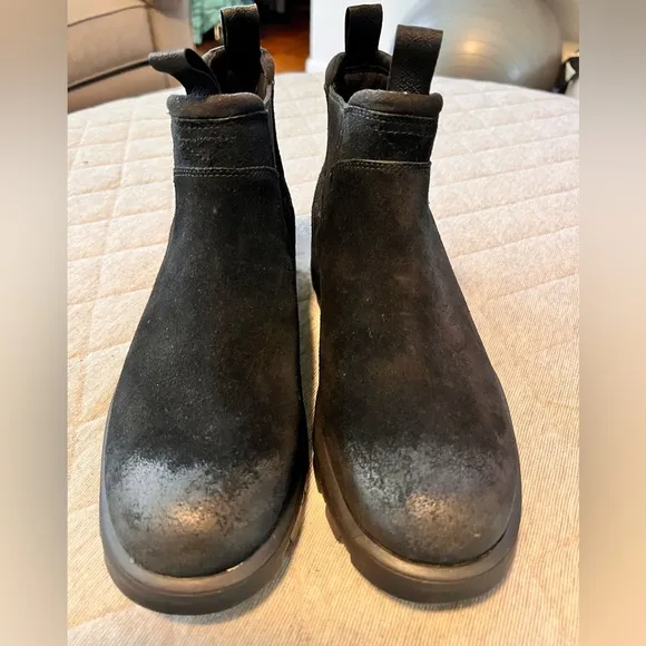 NWOT UGG Sz 40 M7 W9 Black Waterproof Suede Sherpa Hillmont Chelsea Ankle Boots