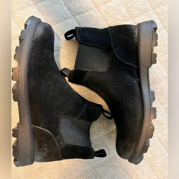 NWOT UGG Sz 40 M7 W9 Black Waterproof Suede Sherpa Hillmont Chelsea Ankle Boots