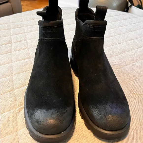NWOT UGG Sz 40 M7 W9 Black Waterproof Suede Sherpa Hillmont Chelsea Ankle Boots