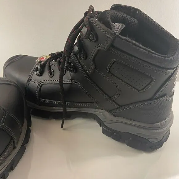 NWOT Avenger Ripsaw Workboot