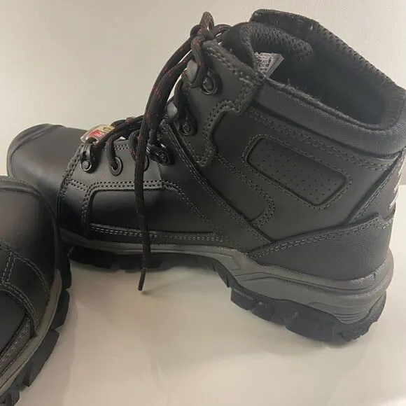 NWOT Avenger Ripsaw Workboot