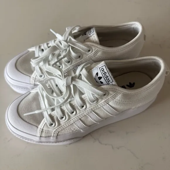 NWT Adidas NIZZA PLATFORM SHOES In white Size:6.5