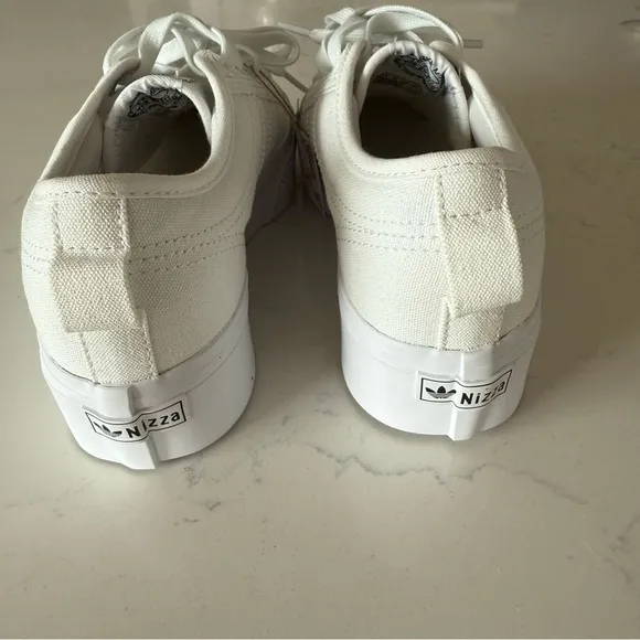 NWT Adidas NIZZA PLATFORM SHOES In white Size:6.5