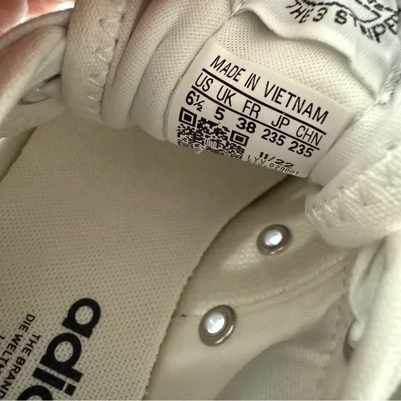 NWT Adidas NIZZA PLATFORM SHOES In white Size:6.5