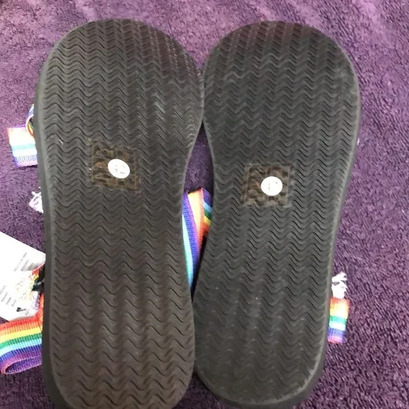 NWT Arizona Love Trekky Woven Rainbow Stripe Sandals Size 42 12