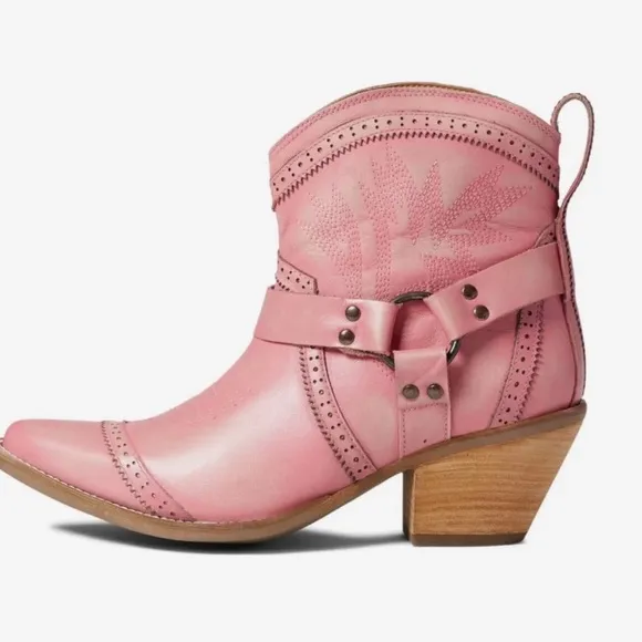 NWT Dingo Gummy Bear Snip Toe Cowboy Booties Womens Pink  Casual Boots 9.5