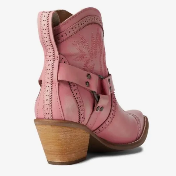 NWT Dingo Gummy Bear Snip Toe Cowboy Booties Womens Pink  Casual Boots 9.5