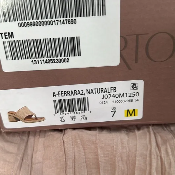 NWT FRANCO SARTO NATURAL FERRARA SANDALS