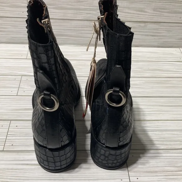 NWT Free People Dream State Ankle Boots Size 38