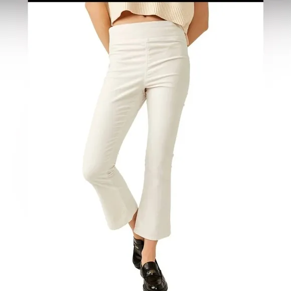 NWT Free People, In My Feelings Crop Jeans, Small in Seasalt