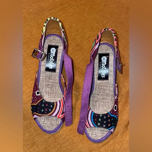 NWT HANDMADE COLOMBIAN SANDALS MULTICOLOR PRINT SIZE 8