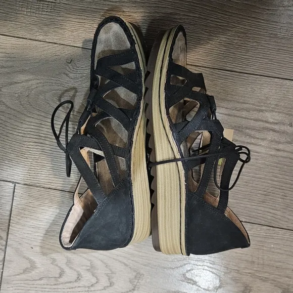 NWT NAOT YARROW SANDALS