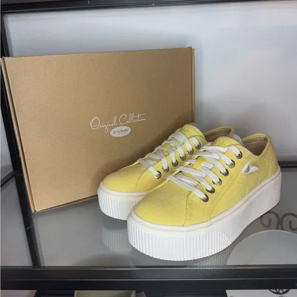 NWT NIB Dr. Scholl's Shoes Funday Comfort Insole Sneaker Yellow Size 9