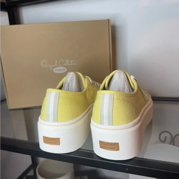 NWT NIB Dr. Scholl's Shoes Funday Comfort Insole Sneaker Yellow Size 9