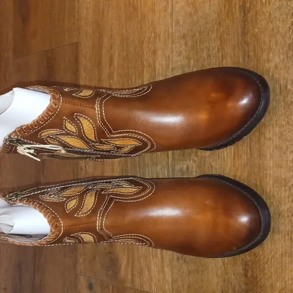 NWT Pikolinos Brown Leather Ankle Boots Size 6