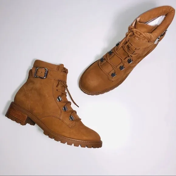 NWT Schutz Women’s Inaiah Buckled Leather Hiker Combat Boots size 10