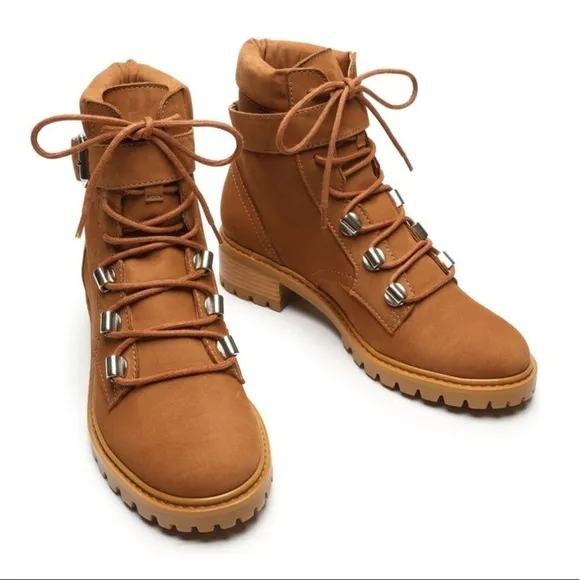NWT Schutz Women’s Inaiah Buckled Leather Hiker Combat Boots size 10