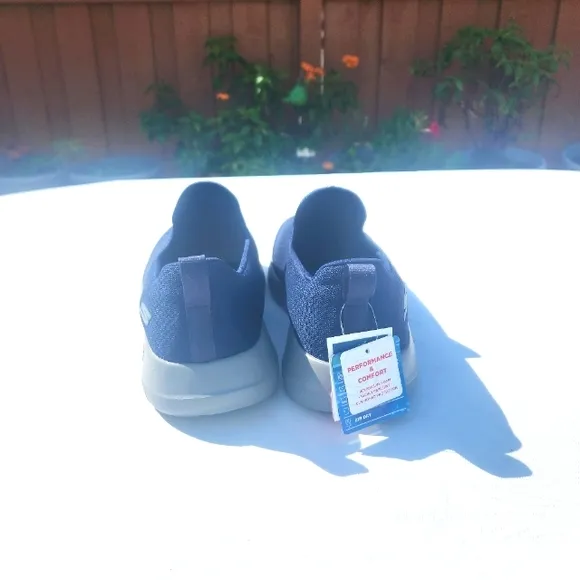 NWT skechers go walk