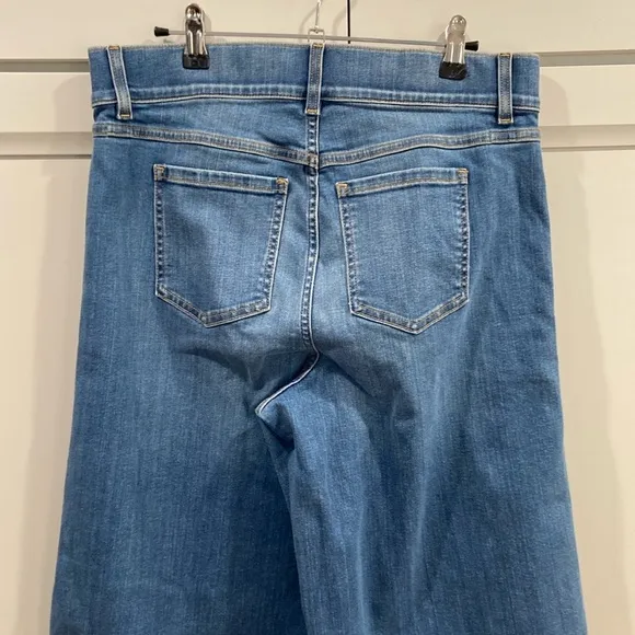 NWT Spanx Womens Jeans  Large EveryWear Seamed Front Wide Leg High Rise Tall