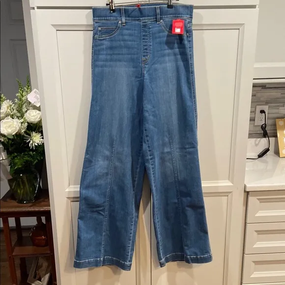NWT Spanx Womens Jeans  Large EveryWear Seamed Front Wide Leg High Rise Tall