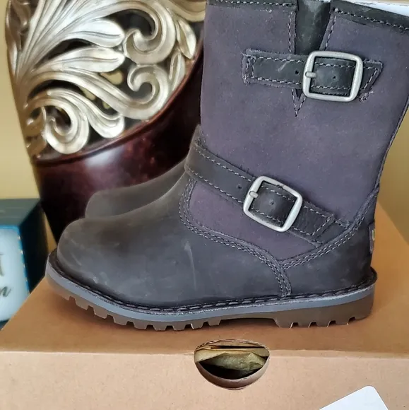 NWT! Toddler UGG T Hartwell