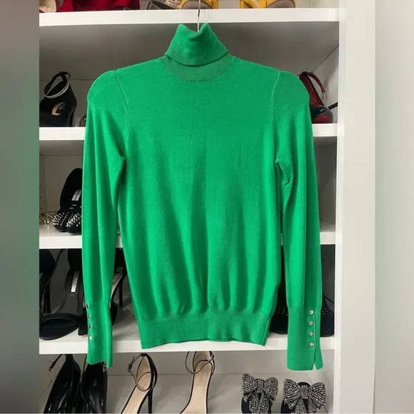 NWT TURTLENECK knit SWEATER Size Small