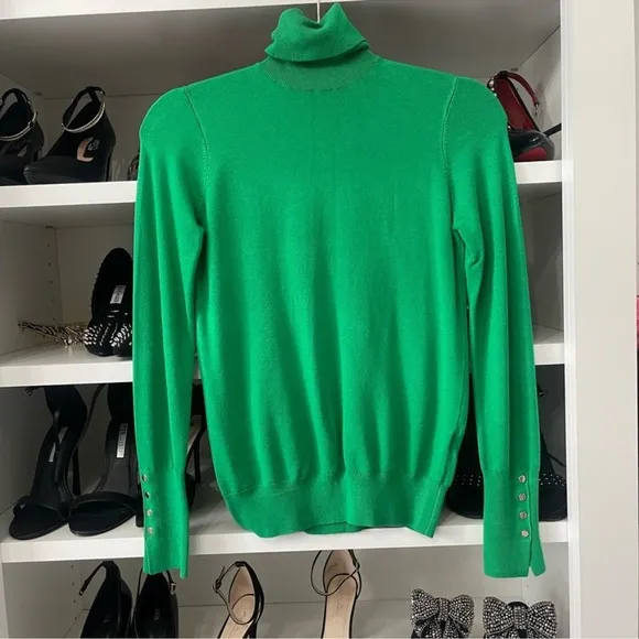 NWT TURTLENECK knit SWEATER Size Small