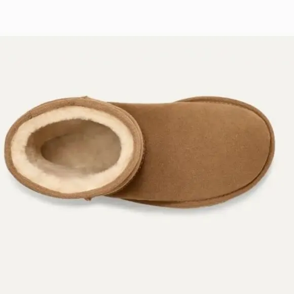 NWT UGG Kids' Classic Tall II Water Resistant Boots Size 13 little girl Chestnut