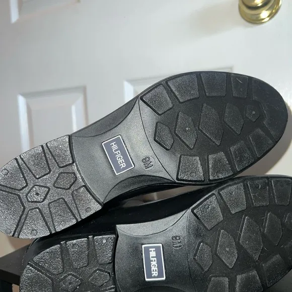 NWT Woman's Boots Tommy Hilfiger Karissa Black Size 9