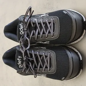 NWT Women's GDEFY Mighty Walk Athletic Shoes