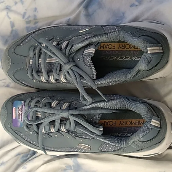 NWT Women's Skechers D'Lites blue shoes size 6.5 💙