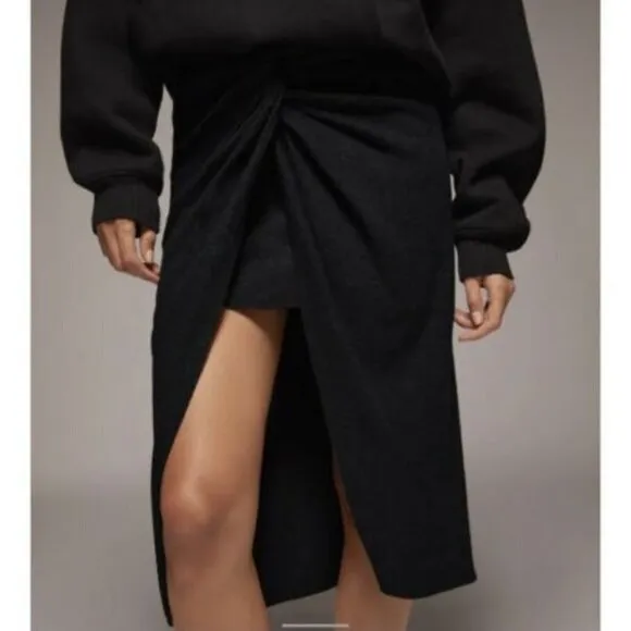 🌸🌼NWT ZARA Front Twist Knot Midi Skirt