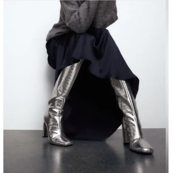 NWT ZARA Laminated HEELed KNEE HIGH BOOTS SILVER Metallic 38 7.5 4 In Heel Croc