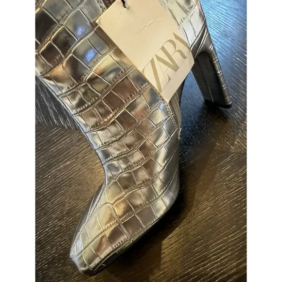 NWT ZARA Laminated HEELed KNEE HIGH BOOTS SILVER Metallic 38 7.5 4 In Heel Croc
