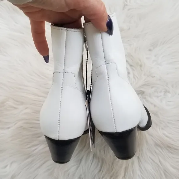 NWT Zara White Cowboy Ankle Boots