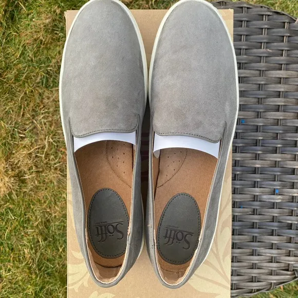 NWT/NIB Sofft Women Somers Slip On Shoes in Snare Grey  (Size 10)