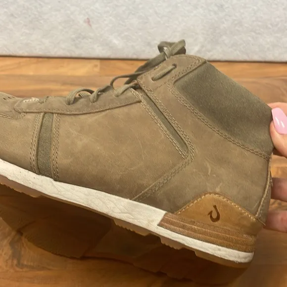 Olukai Huaka’i Puki leather men’s 9.5 hiking boots outdoor gorpcore