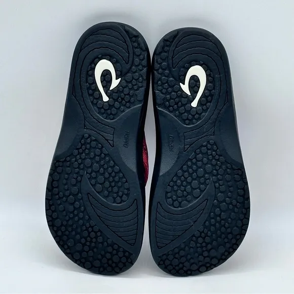 Olukai Hukoa Mesh Sandals. Size 10