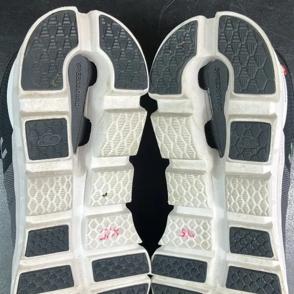 On Cloud Cloudrunner Athletic Running Sneaker Shoes Men’s size 10