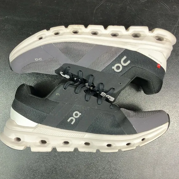 On Cloud Cloudrunner Athletic Running Sneaker Shoes Men’s size 10