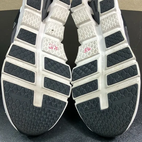 On Cloud Cloudrunner Athletic Running Sneaker Shoes Men’s size 10