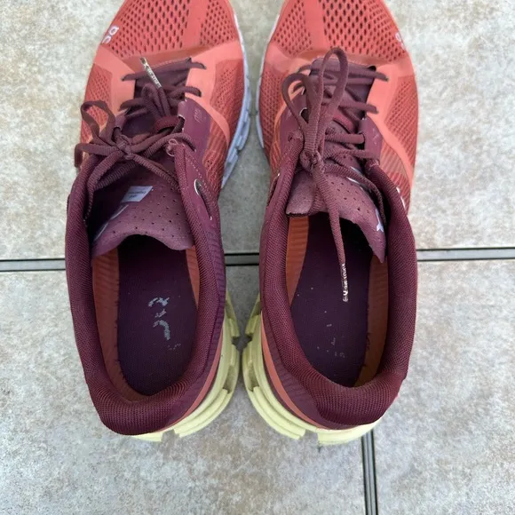 On Cloudflow Men's Running Shoes