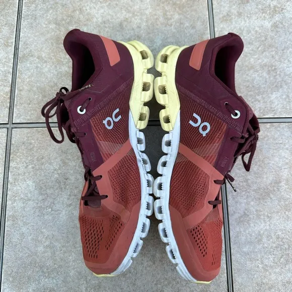 On Cloudflow Men's Running Shoes