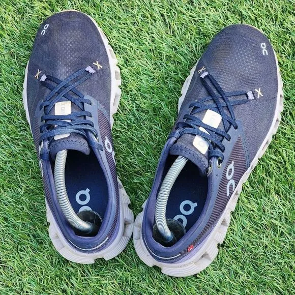 ON CLOUD X - Womens Athletic Shoes - SIZE 8 ** Read Description **