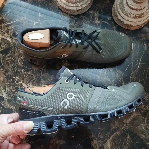 On CloudX3 Comfort/Running/Athletic Shoes Size 11 for Men