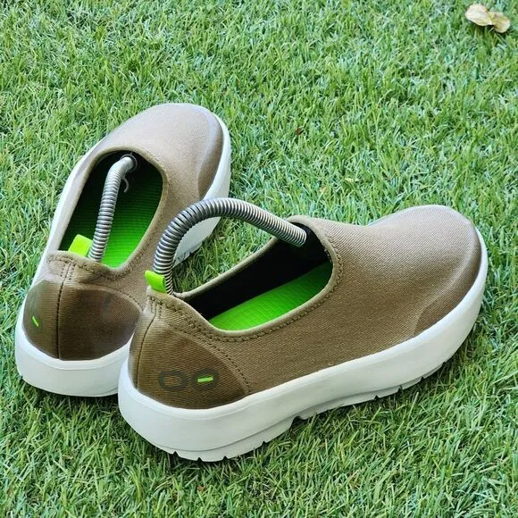 OOFOS OOmg eeZee - Womens Shoes - SIZE 6.5